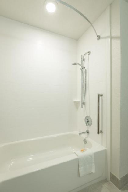 Holiday Inn Hotel and Suites Peachtree City an IHG Hotel - image 9