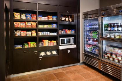 Courtyard Marriott Houston Pearland - image 2