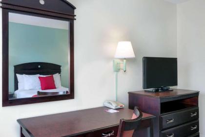 Ramada by Wyndham Pelham - image 11