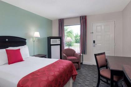 Ramada by Wyndham Pelham - image 13