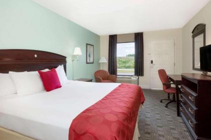 Ramada by Wyndham Pelham - image 15