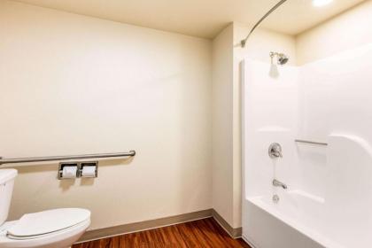 Quality Inn Pelham I-65 exit 246 - image 3