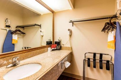 Quality Inn Pelham I-65 exit 246 - image 7
