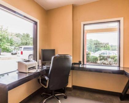 Quality Inn Pell City I-20 exit 158 - image 8