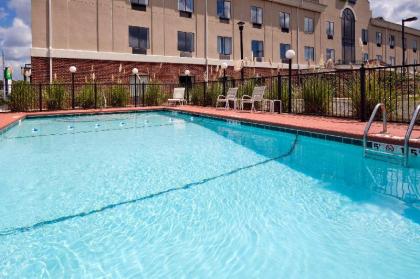 Holiday Inn Express Hotel & Suites Pell City - image 9