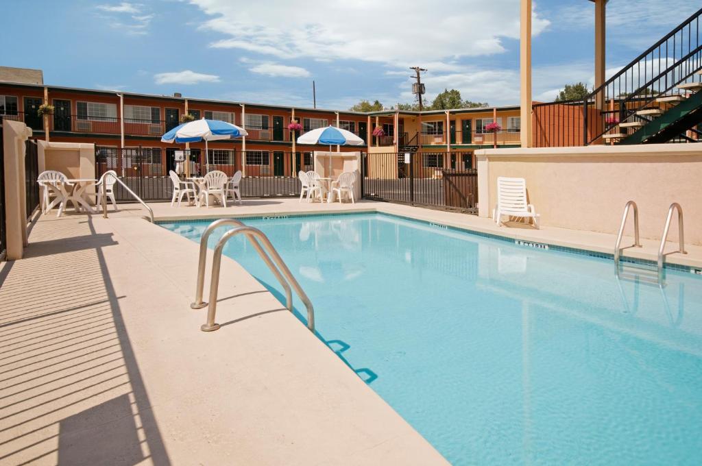 Americas Best Value Inn - Pendleton - main image