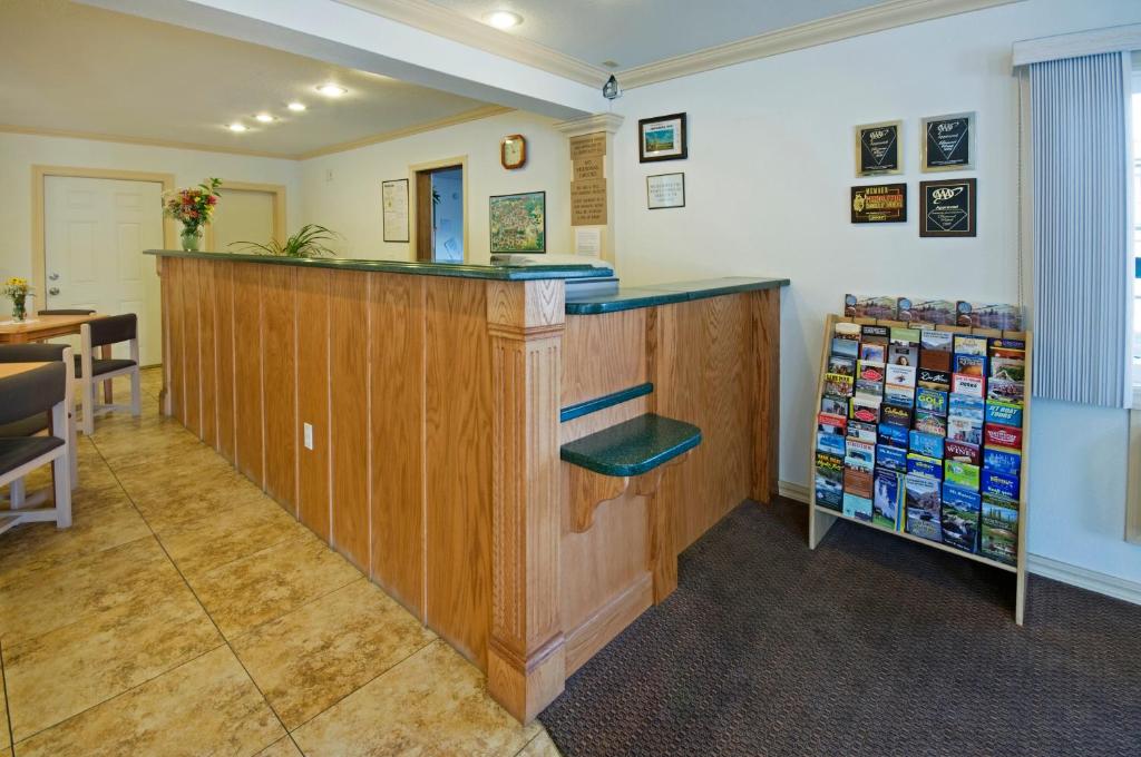 Americas Best Value Inn - Pendleton - image 4