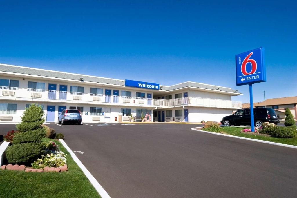 Motel 6-Pendleton OR - main image