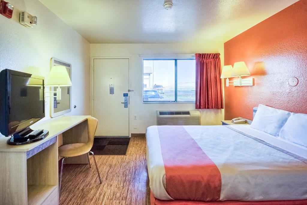 Motel 6-Pendleton OR - image 7