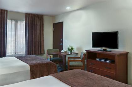 Oxford Suites Pendleton - image 12