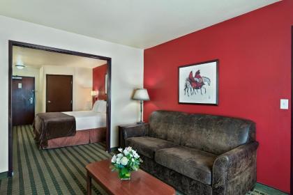 Oxford Suites Pendleton - image 13