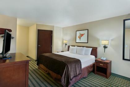 Oxford Suites Pendleton - image 9