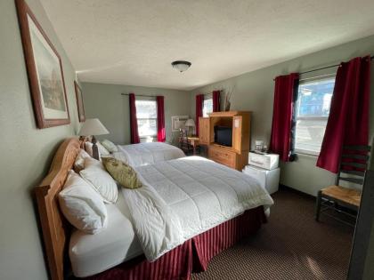 Rugged Country Lodge - image 15