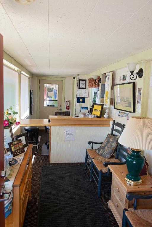 Rugged Country Lodge - image 7