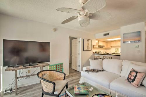 Eco-Bungalow Condo Pensacola Beach Access! - image 5