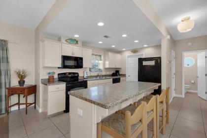 Portside Villas unit 13 - image 15