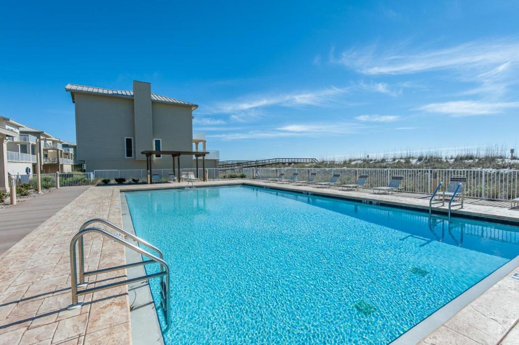 Portside Villas unit 13 - image 3