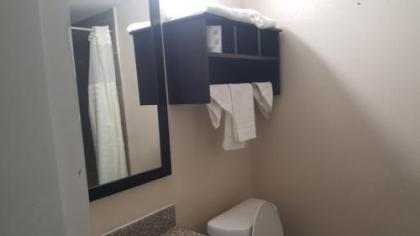 REGENCY INN  SUItES Pensacola