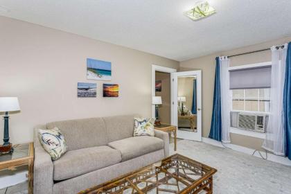 Strong St. Cottage - image 15