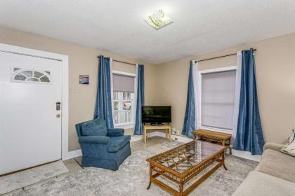 Strong St. Cottage - image 7