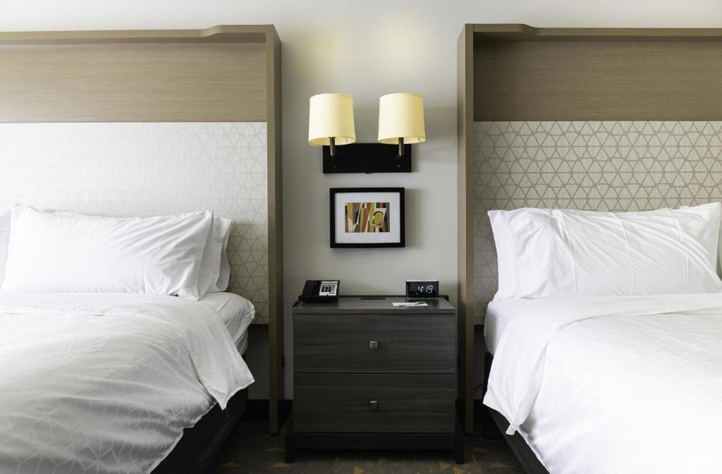 Holiday Inn Glendale - Stadium & Ent Dist - image 3