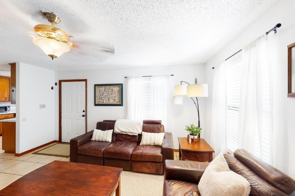 Driftwood Place - image 2
