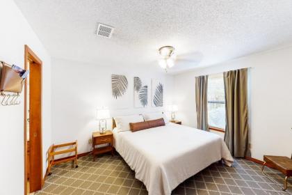 Driftwood Place - image 8