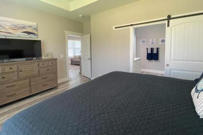 Sea Glass Retreat - image 9