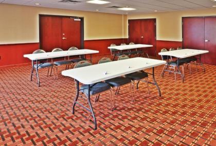 Holiday Inn Express & Suites Perry an IHG Hotel - image 10