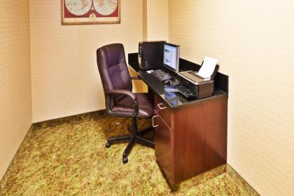 Holiday Inn Express & Suites Perry an IHG Hotel - image 11