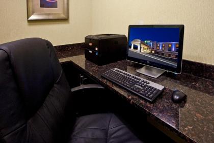 Holiday Inn Express & Suites Perry an IHG Hotel - image 15
