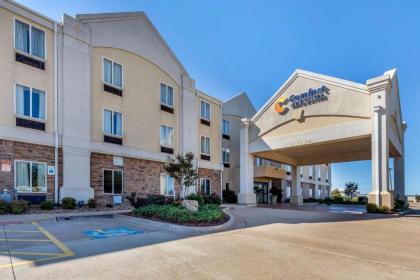 Comfort Inn  Suites Perry I 35