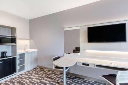 Microtel Inn & Suites by Wyndham Perry - image 11
