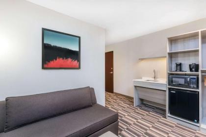 Microtel Inn & Suites by Wyndham Perry - image 15