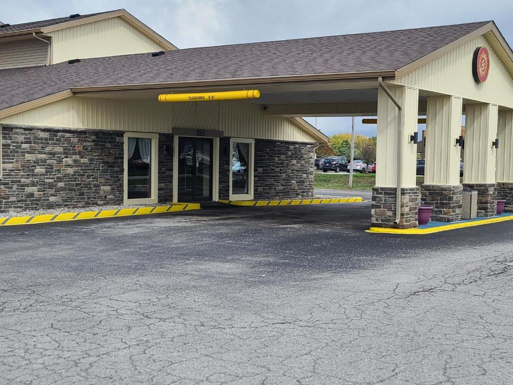 Baymont by Wyndham Perrysburg - main image