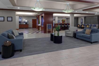 Hampton Inn Woodbridge - image 21