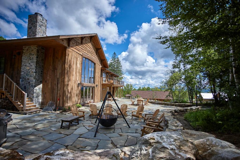 Seesaw's Lodge - main image