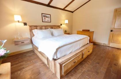 Seesaw's Lodge - image 14