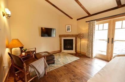 Seesaw's Lodge - image 5