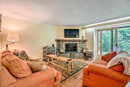 Ski-In and Ski-Out Peru Condo at Bromley Mountain - image 3