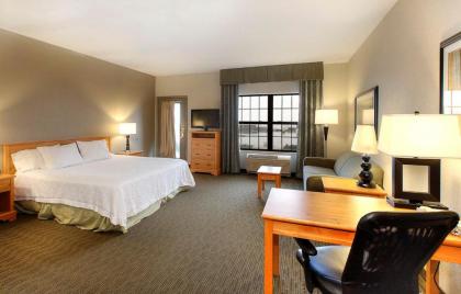 Hampton Inn & Suites Petoskey - image 9