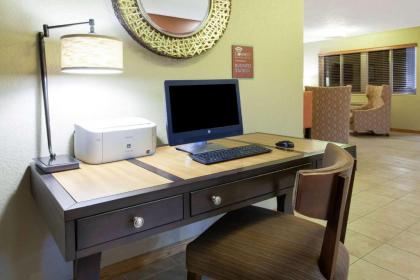 AmericInn by Wyndham Petoskey - image 5