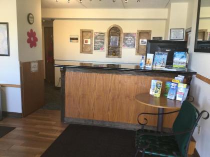 Super 8 by Wyndham Petoskey - image 10
