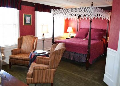 Stafford's Bay View Inn - image 11