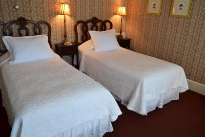Stafford's Bay View Inn - image 12