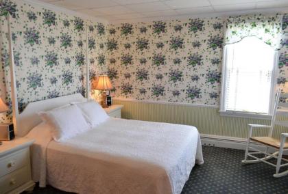 Stafford's Bay View Inn - image 15