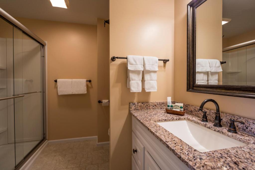 Stafford's Bay View Inn - image 3