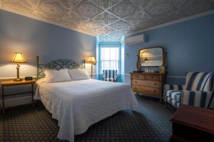 Stafford's Bay View Inn - image 6