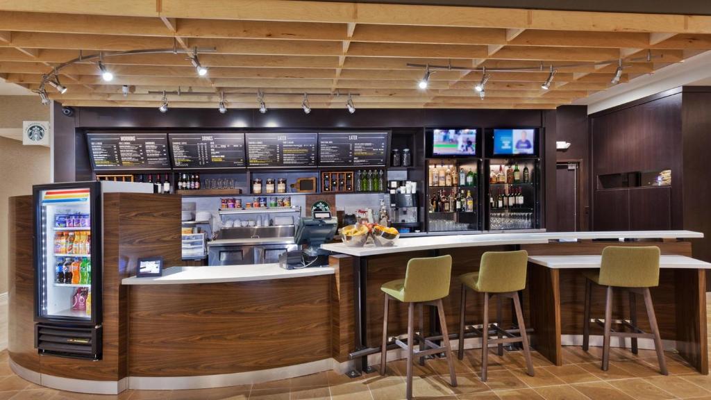 Courtyard by Marriott Petoskey at Victories Square - image 5