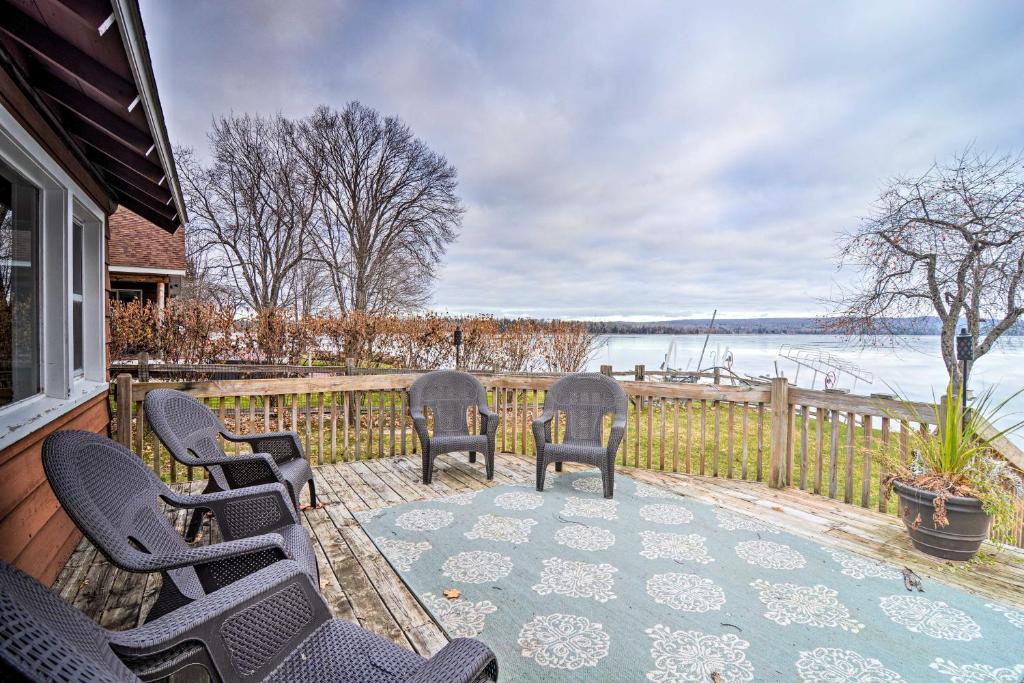 Pickerel Lake Retreat with Grill 15 Mi to Ski! - main image